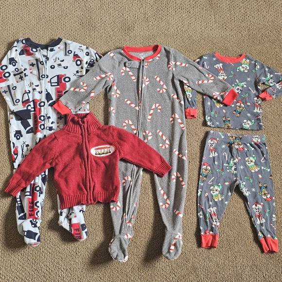 2T Christmas Pajamas Candy Cane Pajamas, Paw Patrol Pjs, Gioberti Sweater Boy 2T - Picture 1 of 7